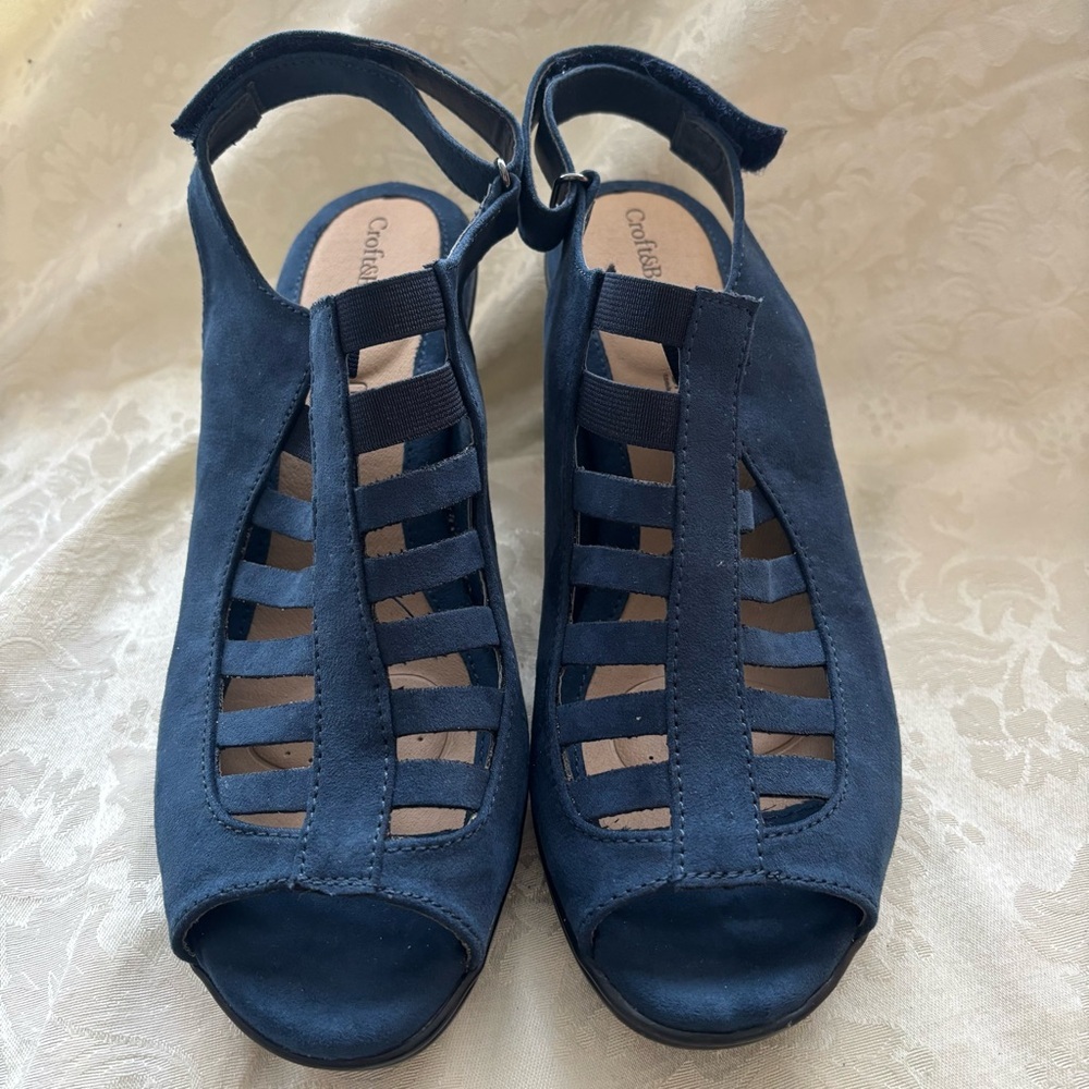 NWOT Croft & Barrow Shay Ortholite Navy Blue Caged Heels, Size 9.5 - Picture 4 of 15